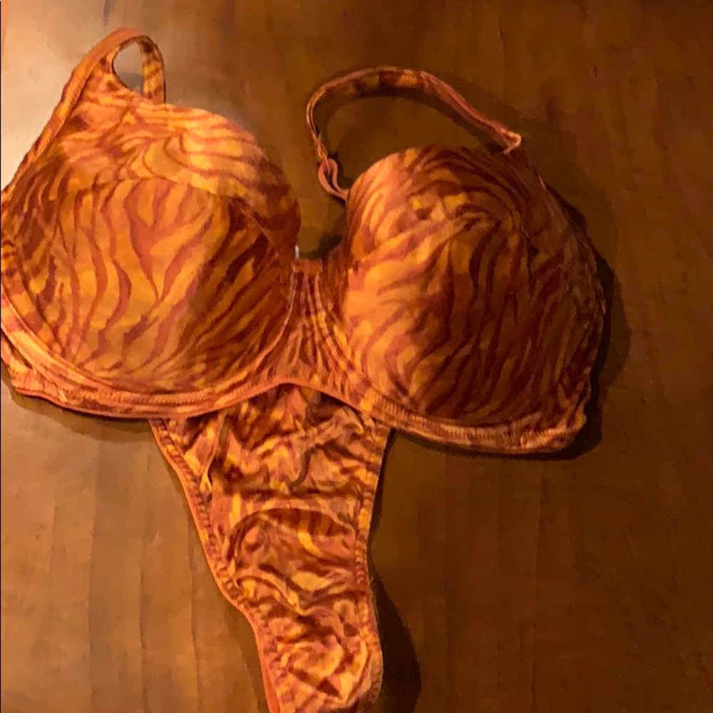 Victoria’s Secret Flaming Orange Bra and Thong Set